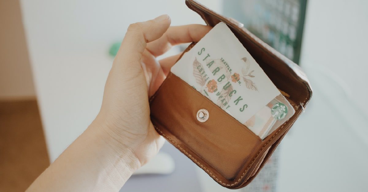 traditional-loyalty-card-in-wallet-min