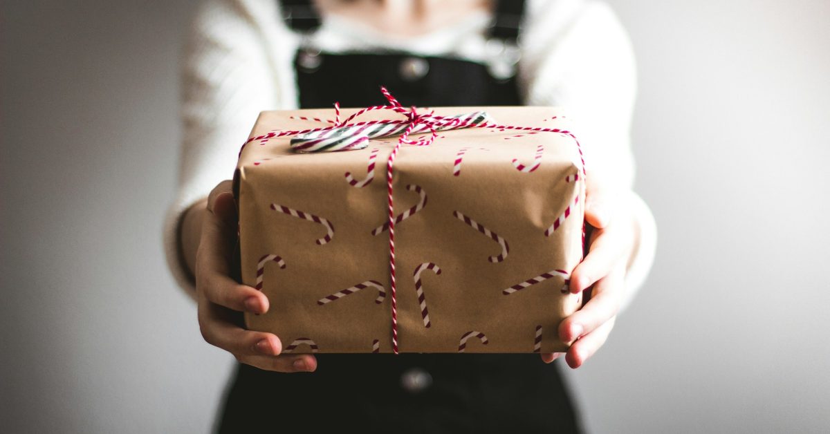 where to create personalized digital gift cards